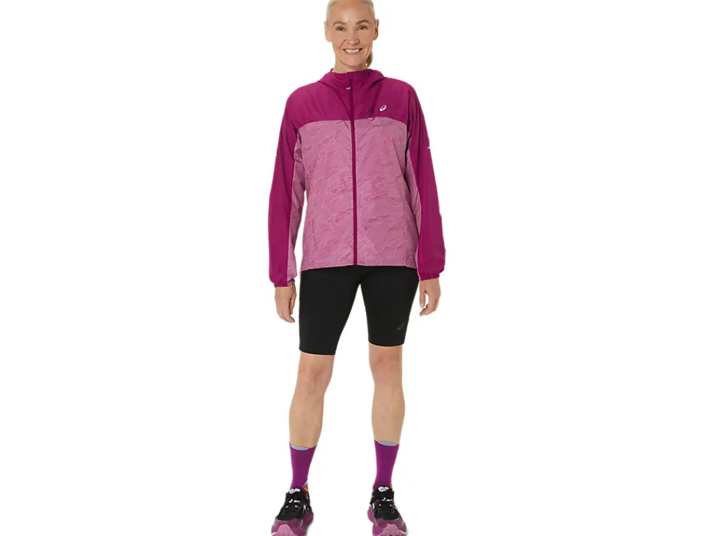 fujitrail_packable_jacket_11-1.webp ASICS Kleding | Trail running>FUJITRAIL PACKABLE JACKET Soft Berry/Blackberry