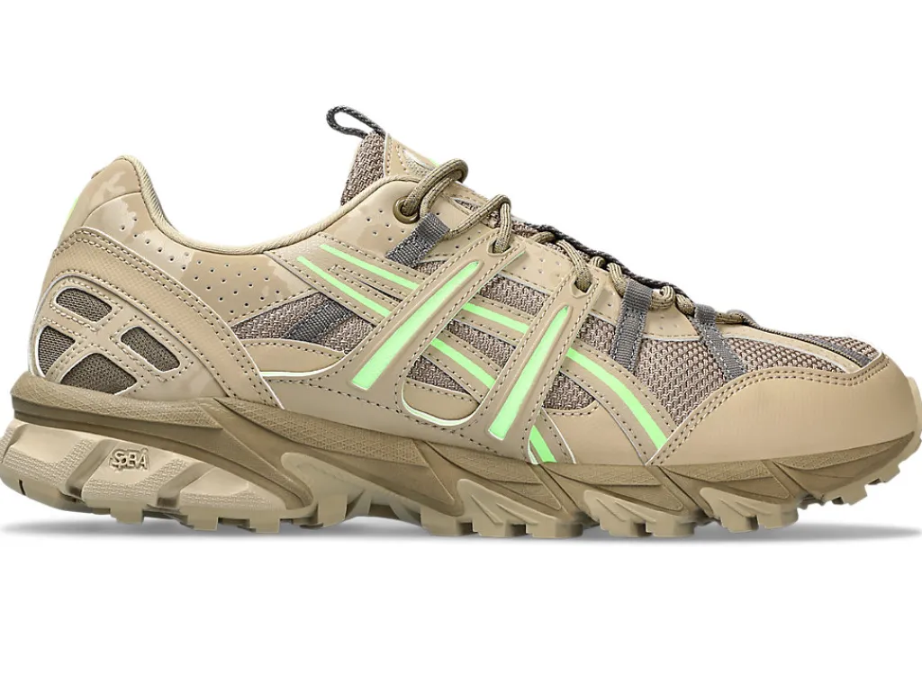 gelsonoma__0-3.webp ASICS Urban Trail | GEL-SONOMA 15-50>GEL-SONOMA 15-50 Pepper/Illuminate Green